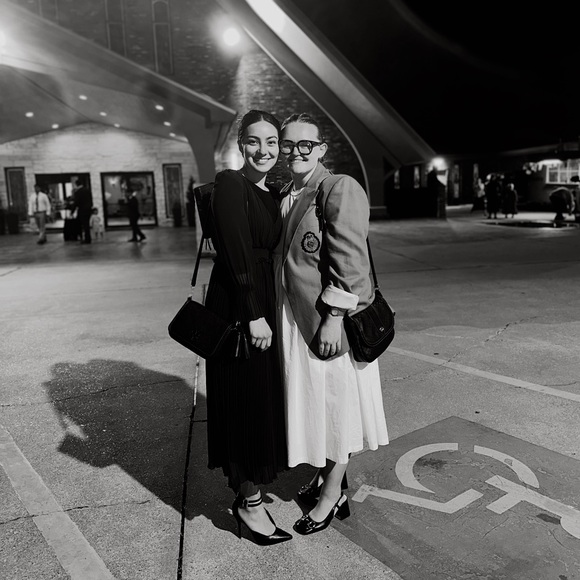 Meet your Posher, Danielle - Picture 7 of 7